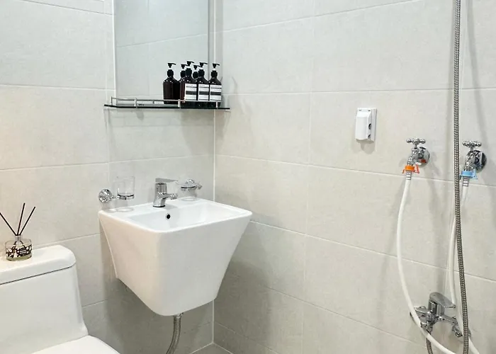 Entire House, 4 Minutes To Samsung Or Gangnam-gu Office Subway Station, Suitable For Plastic Surgery Visits, Business Trips, Families, 2 Rooms, 2 Queen Beds Seoul