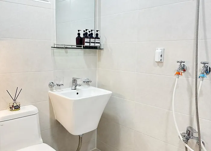 Entire House, 4 Minutes To Samsung Or Gangnam-gu Office Subway Station, Suitable For Plastic Surgery Visits, Business Trips, Families, 2 Rooms, 2 Queen Beds Gasthof Seoul